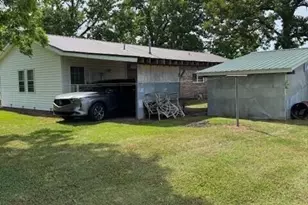 666 Faith Rd, Pembroke, NC 28372 - Photo 9