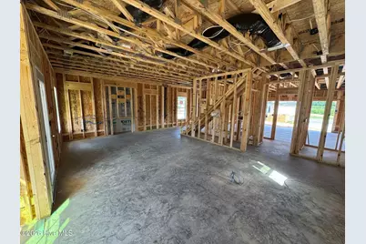 189 Ashley Heights Drive, Aberdeen, NC 28315 - Photo 5