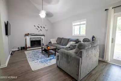 204 E Doris Avenue, Jacksonville, NC 28540 - Photo 9