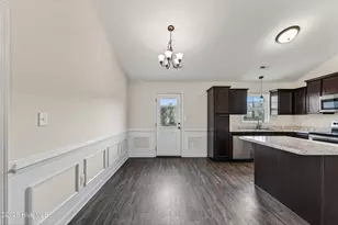 406 Paxton Ct, Jacksonville, NC 28540 - Photo 7