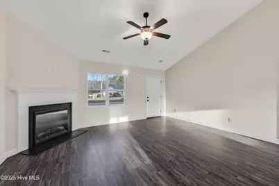 406 Paxton Court, Jacksonville, NC 28540 - Photo 5