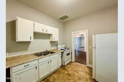 815 S 5th Avenue, Wilmington, NC 28401 - Photo 5