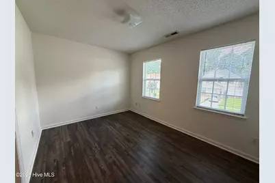 980 W Pueblo Drive, Jacksonville, NC 28546 - Photo 11