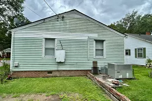 409 E 13th St, Scotland Neck, NC 27874 - Photo 7