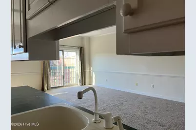 212 Middle Street #303, New Bern, NC 28560 - Photo 5