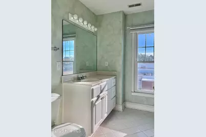 212 Middle Street #303, New Bern, NC 28560 - Photo 9