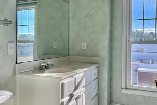 212 Middle St, New Bern, NC 28560 - Photo 9