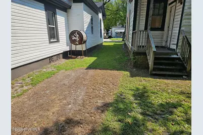 315 Tarboro Street NE, Wilson, NC 27893 - Photo 3