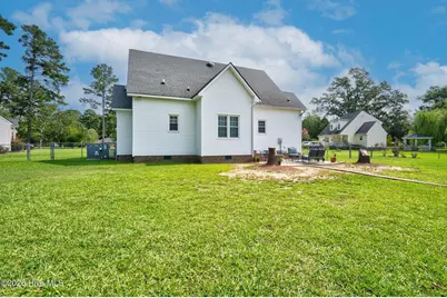 128 S Applewood Court, Rocky Mount, NC 27803 - Photo 3