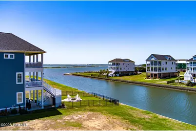 329 Oxton Place, Newport, NC 28570 - Photo 9
