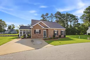 240 Sulidae Ct, Elizabeth City, NC 27909 - Photo 1