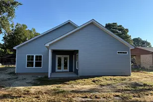 425 W 2nd St, Princeton, NC 27569 - Photo 17