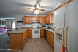 507 Parker Dr, Clinton, NC 28328 - Photo 7
