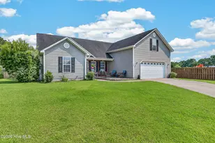 102 Pinyon Ct, Jacksonville, NC 28546 - Photo 3