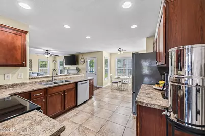 102 Pinyon Court, Jacksonville, NC 28546 - Photo 17