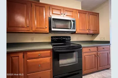 225 E New York Avenue, Southern Pines, NC 28387 - Photo 13