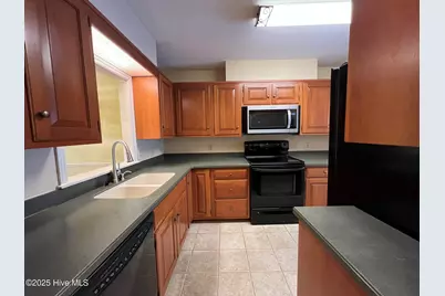 225 E New York Avenue, Southern Pines, NC 28387 - Photo 11