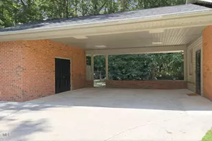 204 Hargrove Dr, Robersonville, NC 27871 - Photo 5