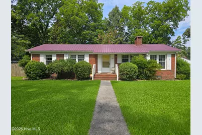 1305 Crescent Drive, Elizabeth City, NC 27909 - Photo 1