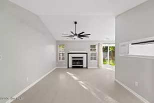 484 Hunting Green Dr, Jacksonville, NC 28546 - Photo 5