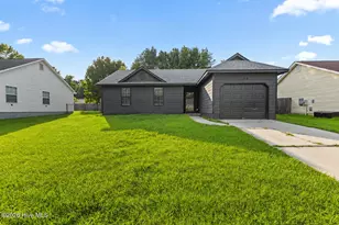 484 Hunting Green Dr, Jacksonville, NC 28546 - Photo 1
