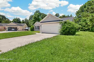 103 Butternut Cir, Jacksonville, NC 28546 - Photo 3