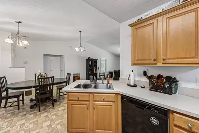 103 Butternut Circle, Jacksonville, NC 28546 - Photo 11