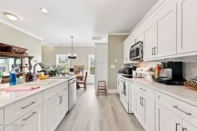 1800 Bay Street #206, Morehead City, NC 28557 - Photo 21