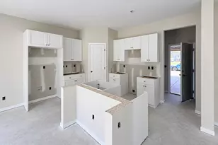 47 W Emily Gardens Dr, Selma, NC 27576 - Photo 5