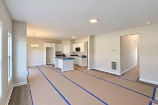 47 W Emily Gardens Dr, Selma, NC 27576 - Photo 5