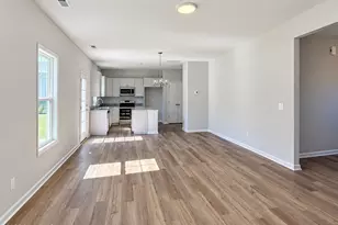 57 W Emily Gardens Dr, Selma, NC 27576 - Photo 5