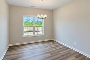 39 E Emily Gardens Dr, Selma, NC 27576 - Photo 7