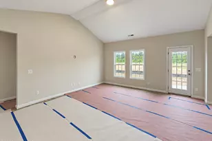 39 E Emily Gardens Dr, Selma, NC 27576 - Photo 3
