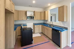 39 E Emily Gardens Dr, Selma, NC 27576 - Photo 5