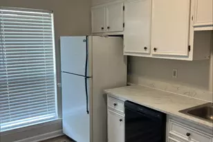 46 Upton Dr, Greenville, NC 27858 - Photo 9