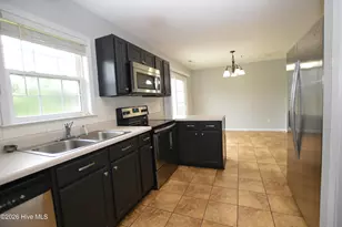 107 Esquire Dr, Richlands, NC 28574 - Photo 7