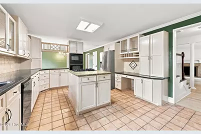 515 Crestline Boulevard, Greenville, NC 27834 - Photo 9