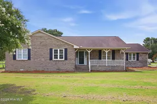 3809 Robin Rd, Ayden, NC 28513 - Photo 1