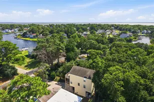 313 Sir Chandler Dr, Kill Devil Hills, NC 27948 - Photo 5
