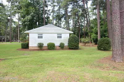 680 S May Street, Southern Pines, NC 28387 - Photo 5