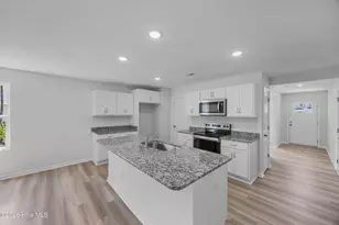 891 Plymouth Rd, Boiling Spring Lakes, NC 28461 - Photo 7