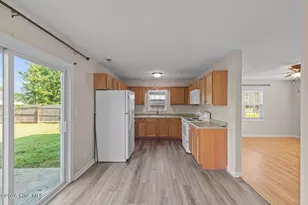 303 Mann St, Hubert, NC 28539 - Photo 11