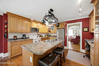1301 N Poplar Street, Aberdeen, NC 28315 - Photo 5