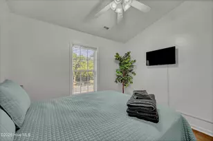110 NW 16th St, Oak Island, NC 28465 - Photo 25