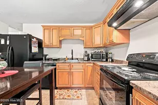 403 Hickory Ct, Jacksonville, NC 28540 - Photo 7