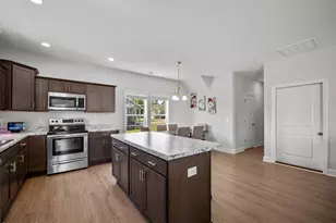 516 Poults Dr, Richlands, NC 28574 - Photo 5