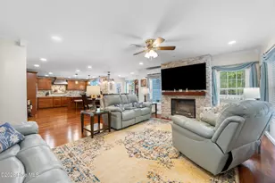 1988 W Lake Shore Dr, Wilmington, NC 28401 - Photo 5
