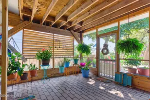 112 NE 51st St, Oak Island, NC 28465 - Photo 5