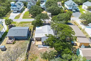 112 NE 51st St, Oak Island, NC 28465 - Photo 37