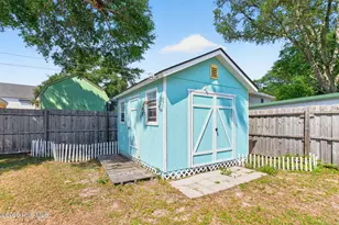 112 NE 51st St, Oak Island, NC 28465 - Photo 31